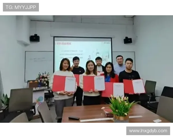 成都篮球队团队协作的成功秘诀与发展策略探讨