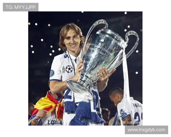 经典足球明星的荣耀与告别之路：回顾他们的传奇生涯与最后一战